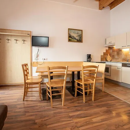 Cc 7 Apartment Konigsleiten